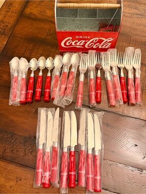 VTG Coca Cola Set Of 8 Forks,Spoons And Knives Utensils & Carrier Set